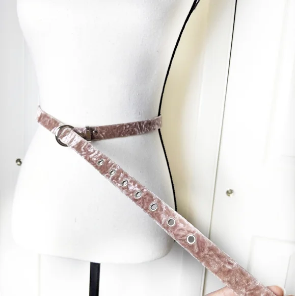 Tan Faux Suede Belt Size Small - Picture 2 of 5